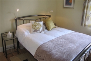 Chamomile Room at The Old Vicarage Bed and Breakfast Kenton Exeter